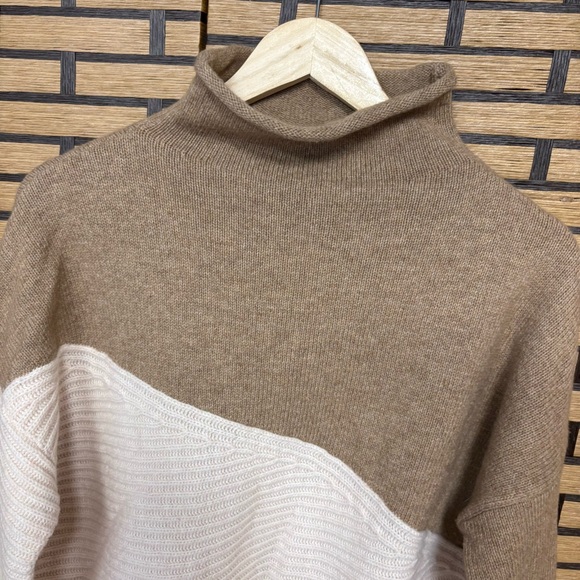 French Connection Tan And White Turtle Neck Sweater Size Small - Picture 3 of 7